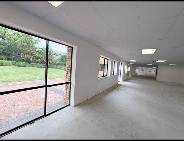 390M² OFFICE TO LET IN VORNA VALLEY