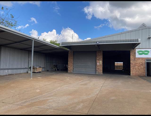 940M² WAREHOUSE TO LET IN WESTMEAD
