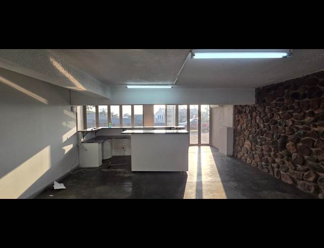 344M² OFFICE TO LET IN SONHEUWEL