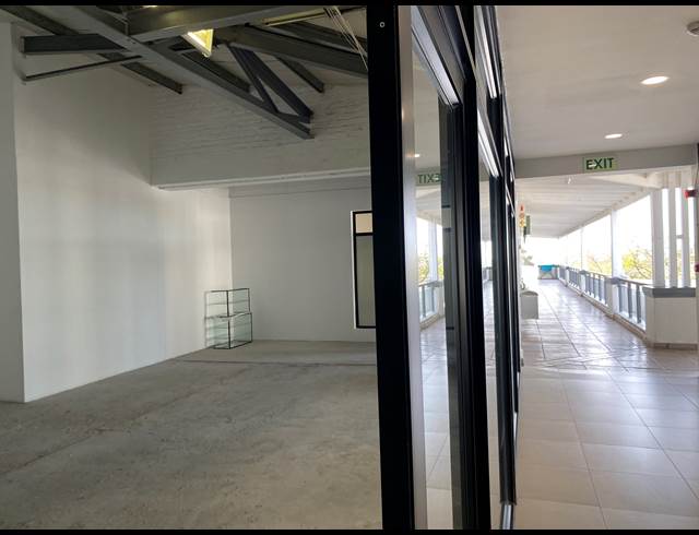 76M² RETAIL TO LET IN WESTLAKE
