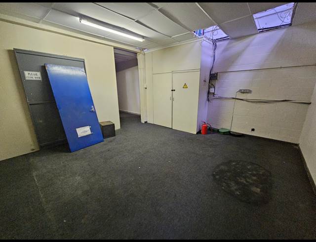 759M² WAREHOUSE TO LET IN BELLVILLE SOUTH
