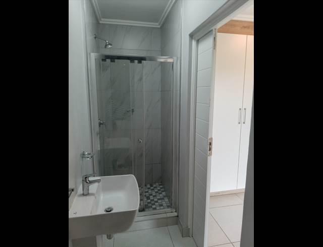 2 BEDROOM APARTMENT TO LET IN UMHLANGA RIDGE