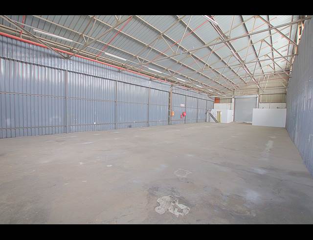 352M² WAREHOUSE TO LET IN CITY DEEP