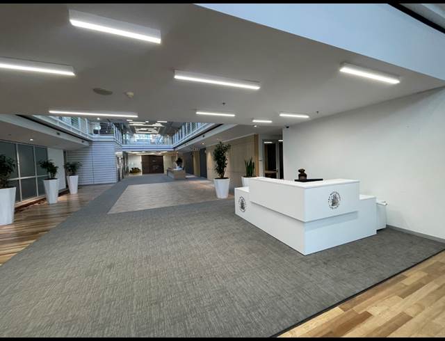 260M² OFFICE TO LET IN WATERFRONT