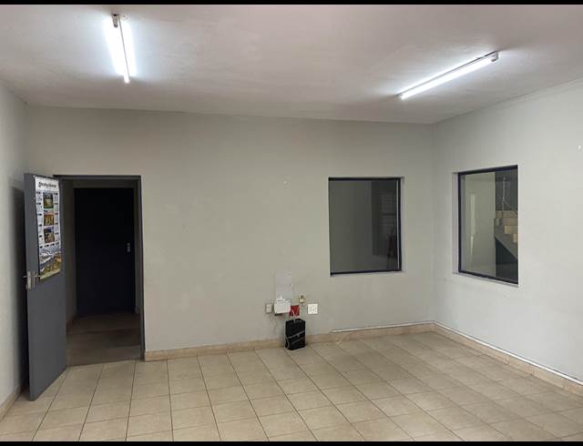169M² MINI FACTORY TO LET IN BALLITO CENTRAL