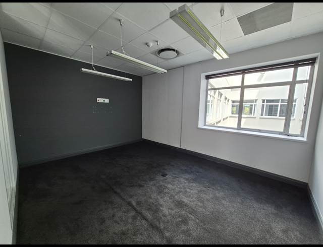 423M² OFFICE TO LET IN SANDTON CENTRAL