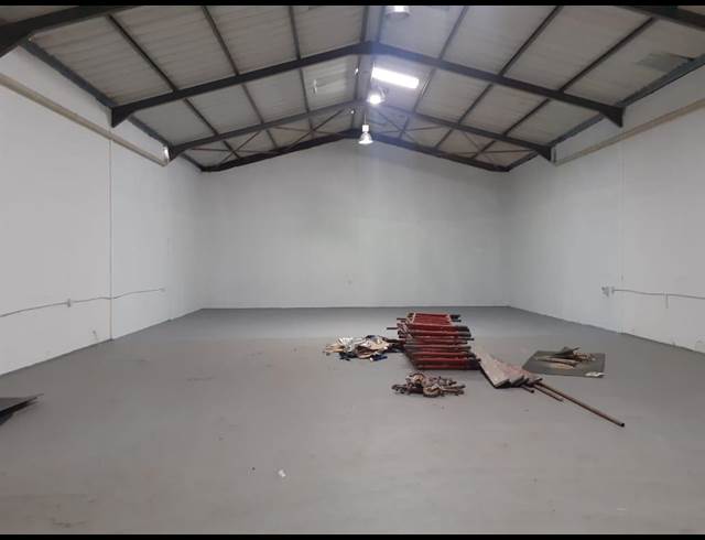 400M² WAREHOUSE RENTED IN KILLARNEY GARDENS