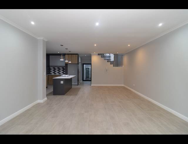 4 BEDROOM HOUSE TO LET IN SANDOWN