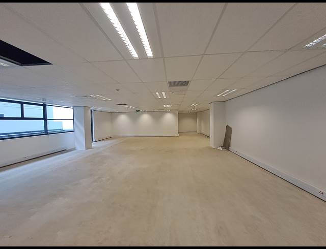 310M² OFFICE TO LET IN ILLOVO