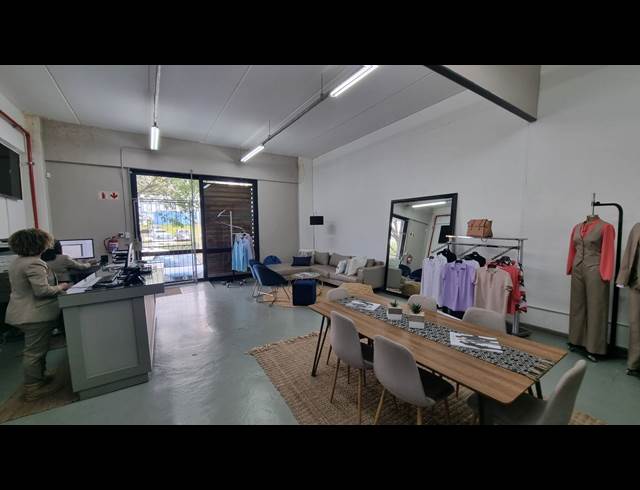 180M² MINI FACTORY TO LET IN SALT RIVER