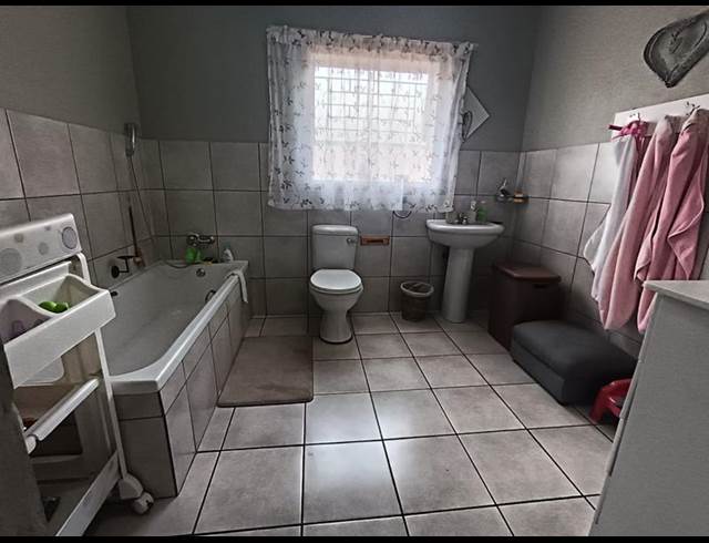 3 BEDROOM PROPERTY TO RENT IN STRUBENVALE