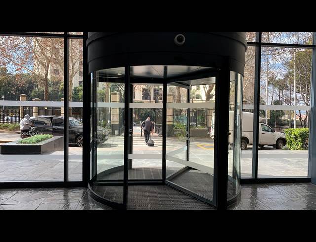 934M² OFFICE TO LET IN SANDTON CENTRAL