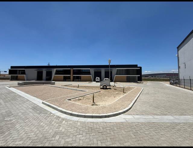 654M² WAREHOUSE TO LET IN STIKLAND INDUSTRIAL