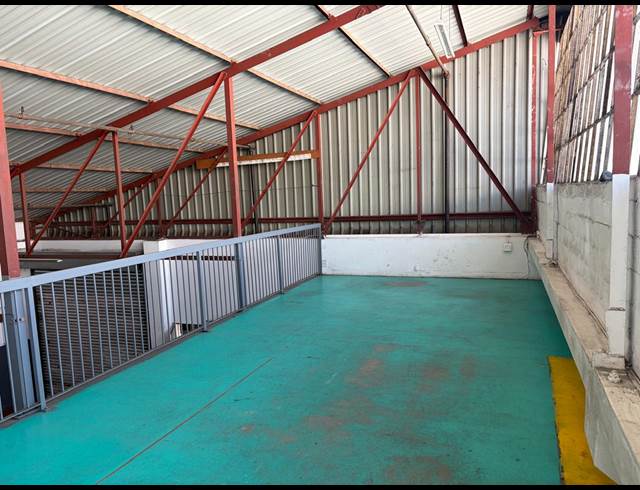 153M² WAREHOUSE TO LET IN STEELEDALE