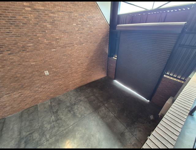 284M² WAREHOUSE TO LET IN DRIEHOEK