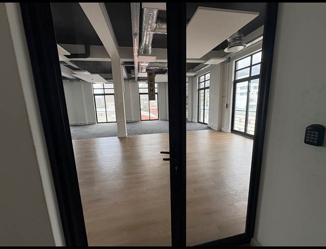 215M² OFFICE TO LET IN CAPE TOWN CITY CENTRE