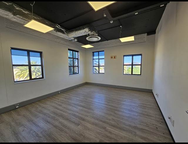 270M² OFFICE TO LET IN CENTURY CITY