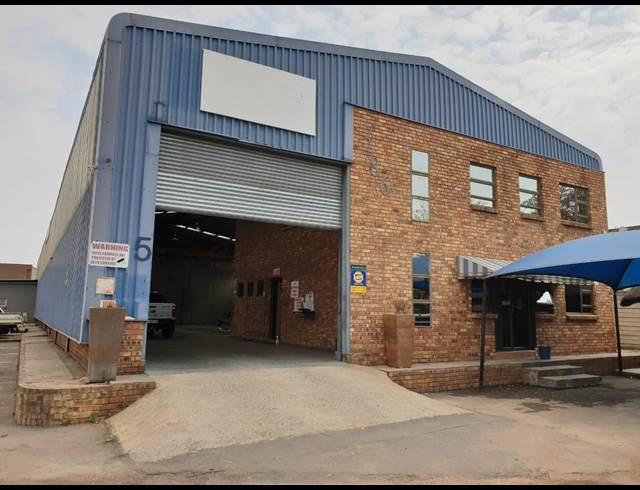 750M² WAREHOUSE RENTED IN WADEVILLE