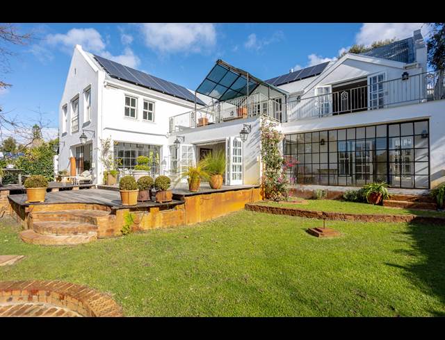 4 BEDROOM FREEHOLD TO LET IN CONSTANTIA