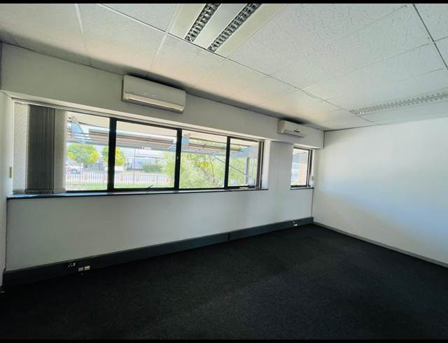 494M² OFFICE TO LET IN RANDJESPARK