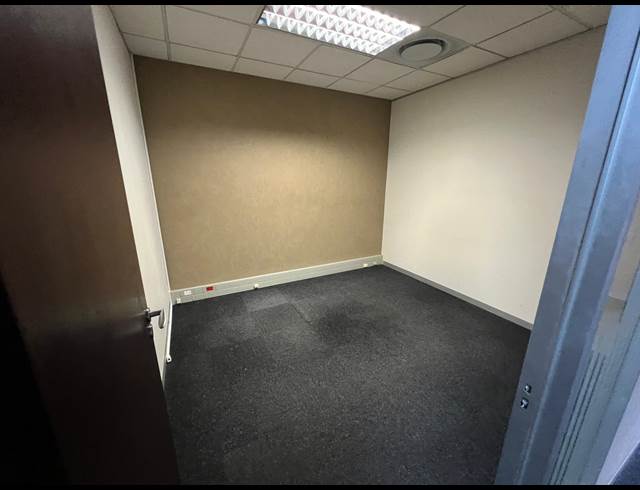 120M² OFFICE TO LET IN UMHLANGA RIDGE