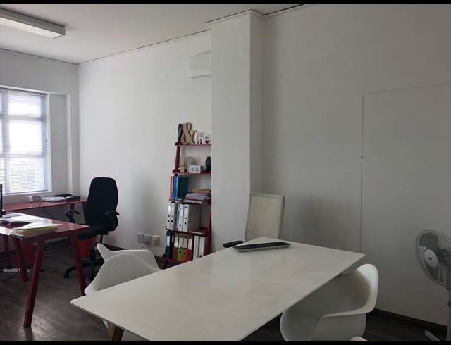 49M² OFFICE TO LET IN WESTLAKE