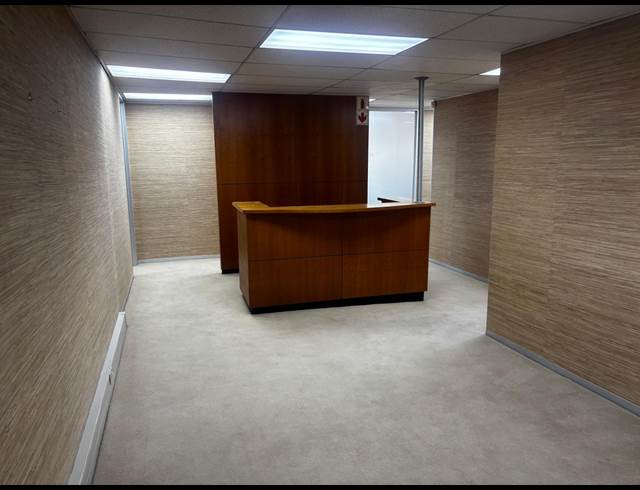 270M² OFFICE TO LET IN DUNKELD WEST