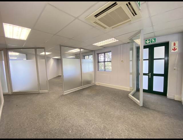 399M² OFFICE TO LET IN KENILWORTH