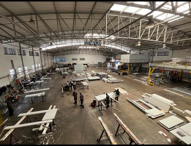 6,035M² WAREHOUSE TO LET IN ROOIHUISKRAAL