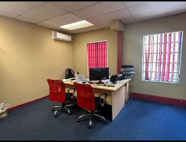 300M² WAREHOUSE TO LET IN HALFWAY HOUSE