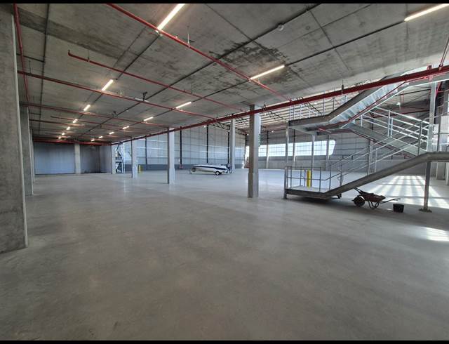 2,322M² WAREHOUSE TO LET IN ATLANTIC HILLS