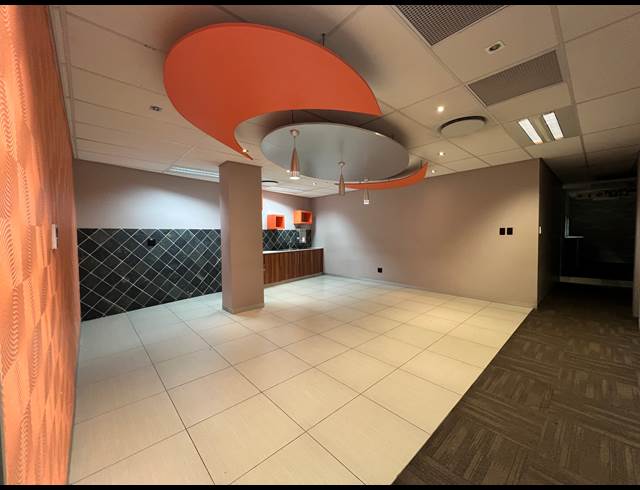 298M² OFFICE TO LET IN HIGHVELD