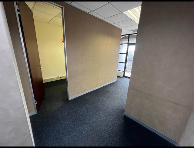 120M² OFFICE TO LET IN UMHLANGA RIDGE