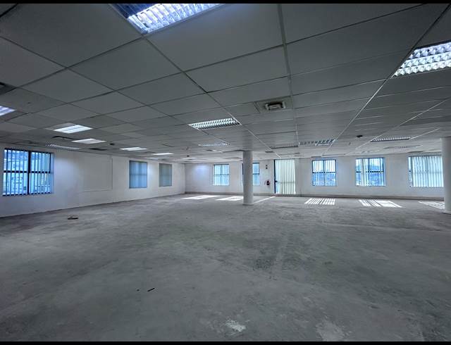 999M² OFFICE TO LET IN PINETOWN CENTRAL