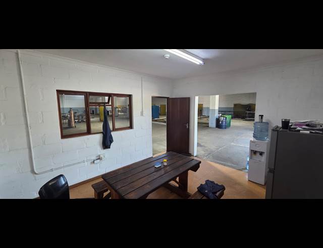800M² WAREHOUSE TO LET IN DAL JOSAFAT