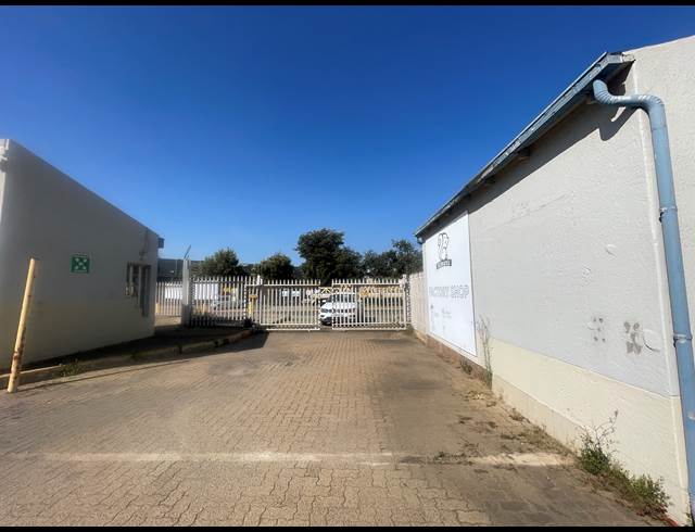 2,528M² FACTORY TO LET IN JET PARK