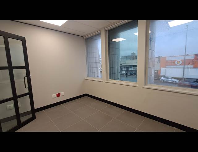 520M² TRAINING FACILITY TO LET IN EAST LONDON CENTRAL