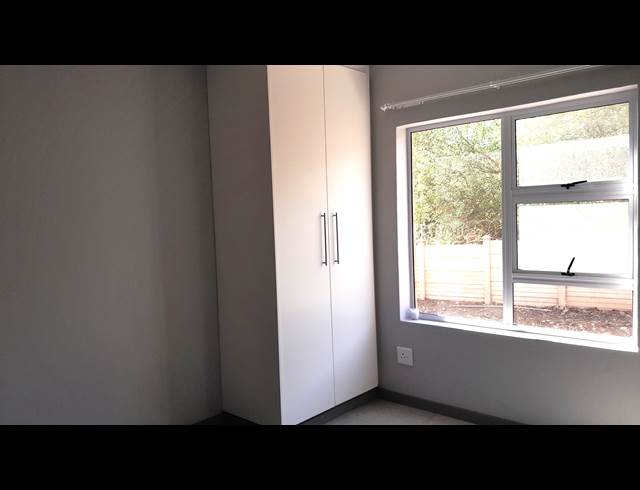 2 bed property to rent in PELHAM