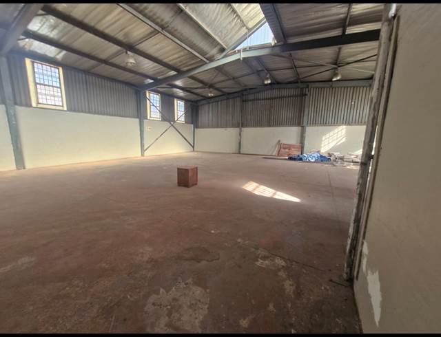 470M² WAREHOUSE TO LET IN DENVER