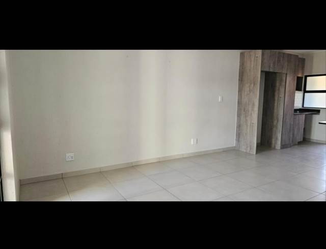 3 BEDROOM APARTMENT TO LET IN BARTLETT