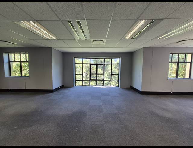 474M² OFFICE TO LET IN SANDTON CENTRAL