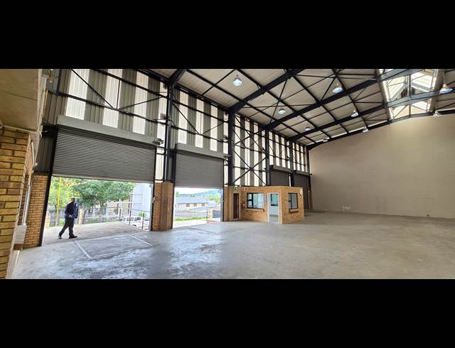 3,401M² WAREHOUSE TO LET IN WELTEVREDEN PARK