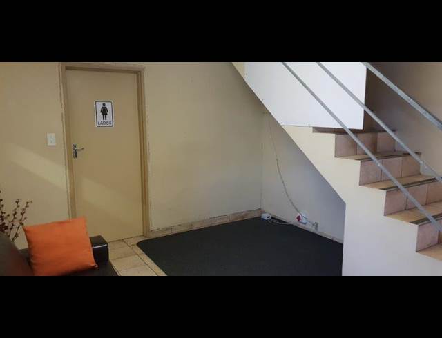 285M² WAREHOUSE RENTED IN KILLARNEY GARDENS