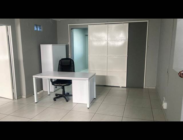 219M² OFFICE TO LET IN BENMORE GARDENS