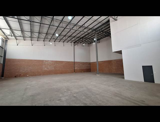 677M² WAREHOUSE TO LET IN COSMO BUSINESS PARK