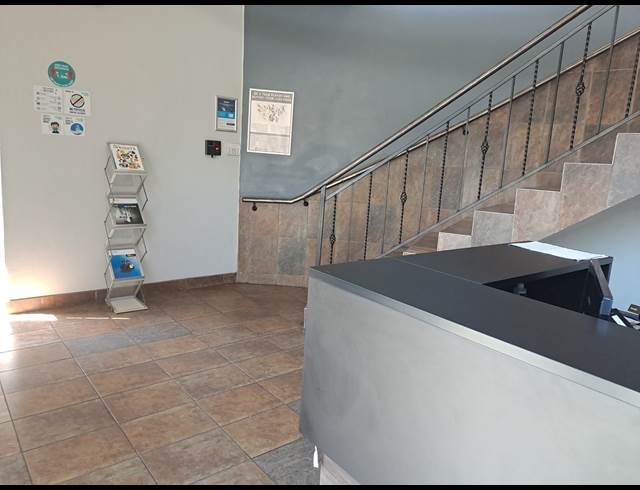 2,500M² WAREHOUSE TO LET IN POMONA