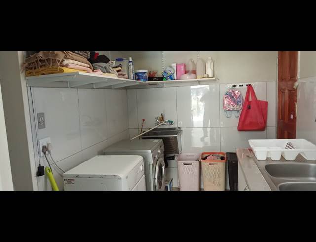 3 BEDROOM FREESTANDING TO LET IN FLAMWOOD