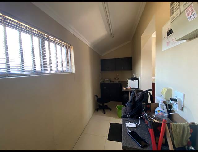50M² BUSINESS TO LET IN BROOKLYN