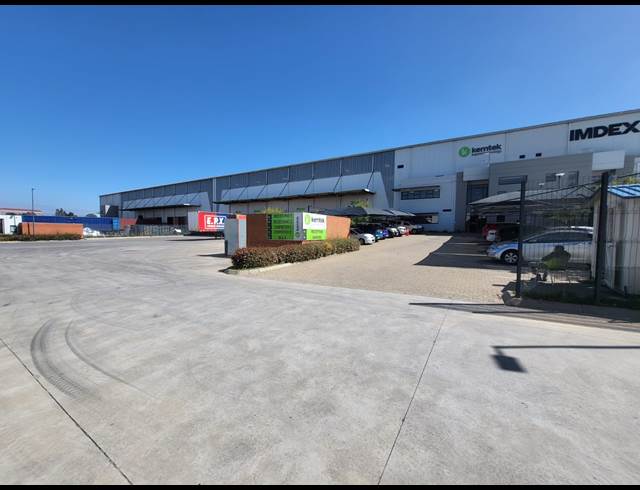 5,622M² WAREHOUSE TO LET IN GOSFORTH PARK