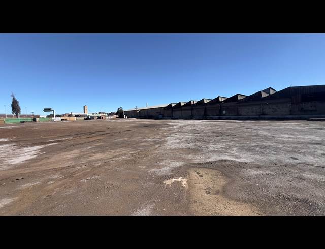 2,900M² WAREHOUSE TO LET IN GERMISTON CENTRAL